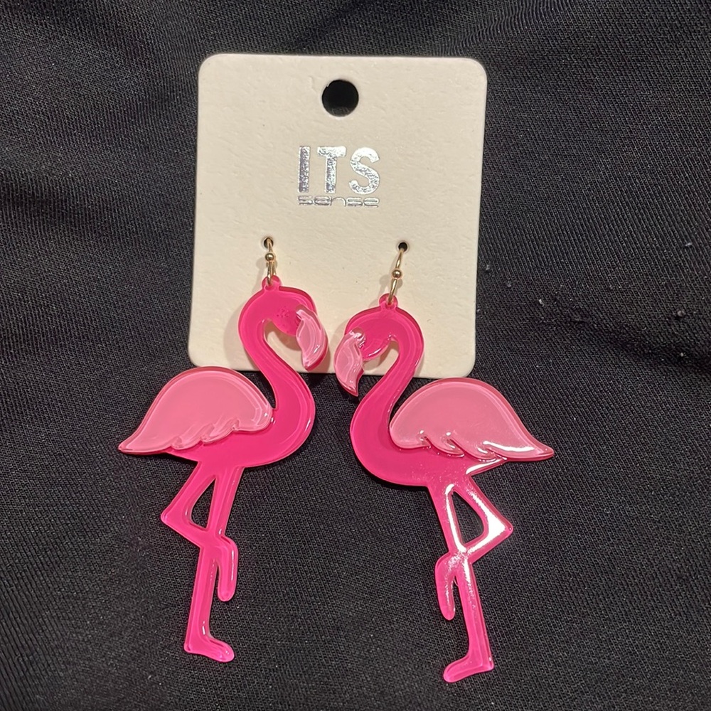 ITS sense Pink Flamingo French hook earrings